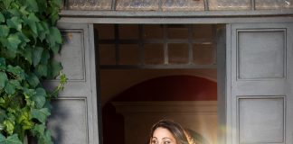 Scene da un Matrimonio, una coppia di sposini di Sarno protagonista del programma di Canale 5 condotto da Anna Tatangelo.