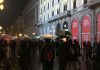 No green pass, corteo in Piazza Duomo, superato cordone Polizia.
