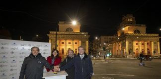 Accese le Luci di Natale in Corso Buenos Aires-Venezia a cura di Nhood e Confcommercio.