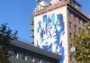 Un muro blu per i bambini autistici all’Hotel Astoria.