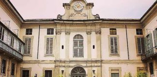 Boccascenacafè – post su TIK TOK virale – studenti universitari di Milano.