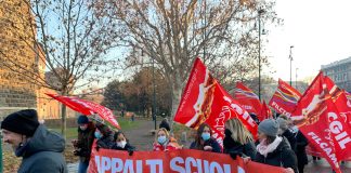 Sciopero generale, il corteo di Cgil e Uil all’Arco della Pace.