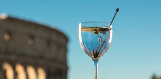 THE COURT ELETTO MIGLIORE BAR D’ALBERGO DELL’ANNO