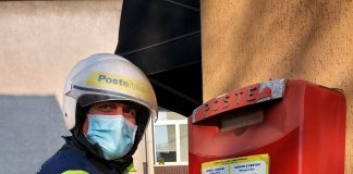 Poste Italiane, migliaia di lettere di bambini a Babbo Natale.