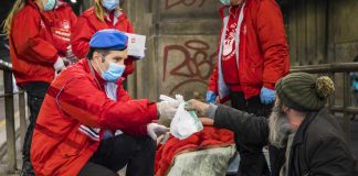 Festa di Natale dei City Angels per i senza fissa dimora venerdì 24 al Memoriale della Shoah.