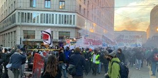 Alternanza scuola-lavoro, manifestazione degli studenti, tensioni con le forze dell’ordine.