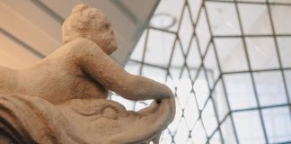 A2A adotta la Sirena a Cavallo del mostro marino al Duomo di Milano.