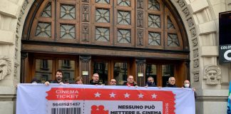 Cinema, flash mob dei sindacati di settore: posti di lavoro a rischio, servono interventi.