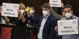 Sicurezza, flash mob Lega in Consiglio Comunale: Sala sveglia!