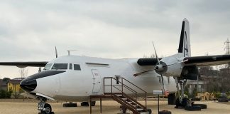 A Brembate una suite ricavata da un aereo.