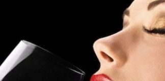 Donne e vino, gli esperti sommelier abbinano 5 vini a 5 tipologie di donne.