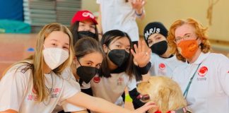 Facilita l’integrazione, migliora la fiducia in se stessi e il linguaggio non verbale Cagnolini e coniglietti a scuola con la Pet Therapy di For a Smile Onlus. Ad aprile si torna in ospedale.
