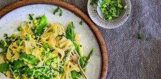 Uber Eats presenta l’iniziativa ‘Il sapore dei libri’.