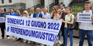Referendum giustizia, flash mob Lega per protestare contro silenzio media.