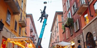 Helbiz accompagna gli studenti nel loro ultimo giorno di scuola: in omaggio sblocchi gratuiti in tutta Italia.