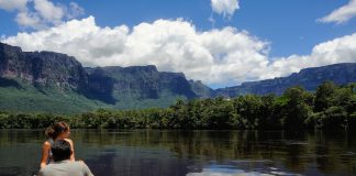Angel Falls in Venezuela, la cascata più alta del mondo.