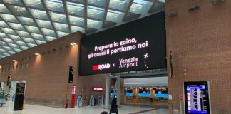 Vacanze, i giovani scelgono l’aereo nonostante i rincari.