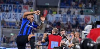 Sarri la incarta ad Inzaghi con i cambi, all’Olimpico arriva la prima sconfitta per l’Inter. Non basta Lautaro.