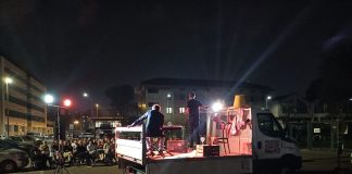 Più su di quaggiù, da mercoledì 28 a domenica 2 nelle piazze di Milano per Teatro in Giro.