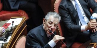 Bossi dimesso dall’ospedale di Varese.