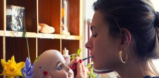 L’oggetto ha anima: la dottoressa delle bambole.