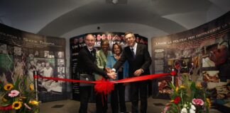 Violazioni dei diritti umani in psichiatria. Mostra del Comitati dei Cittadini per i Diritti Umani inaugurata a Palazzo dei Giureconsulti.