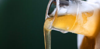 Il “Liquore artigianale al Pomodorino del Piennolo” dell’azienda Alma De Lux si aggiudica il Platinum ai WineHunter Award 2022 al Merano Wine Festival.