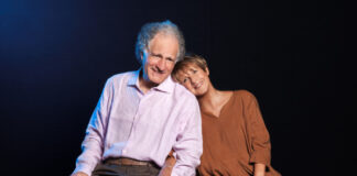 Le nostre anime di notte, da giovedì 17 a domenica 27 al Teatro Carcano con Lella Costa ed Elia Schilton.