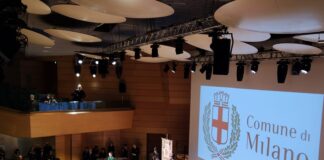 Ambrogini, la cerimonia al Teatro Dal Verme. Polemiche per Cappato.