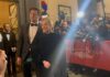 Scala, 10 minuti di applausi per Boris Godunov di Musorgski. Complimenti da Mattarella e Meloni. Sgarbi contro Meyer: la Scala deve dirigerla un italiano.