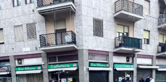 Agguato a Corvetto, ucciso a colpi di pistola un 35enne titolare di un bar.