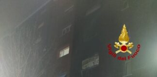 Incendio in palazzo in via Cilea, due ricoverati in ospedale.