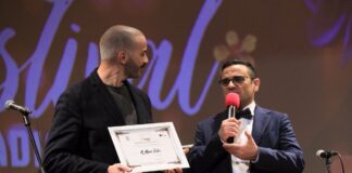 Alfonso Restivo premiato Artista dell’Anno 2022 al Teatro Bello.