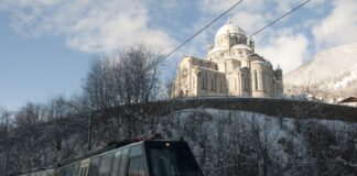 Alla scoperta dei Mercatini di Natale di Domodossola con la Ferrovia Vigezzina-Centovalli.