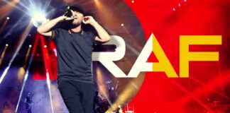Raf in concerto al Teatro degli Arcimboldi il 15 maggio 2023.