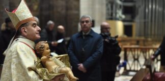 Il Natale è la vocazione a camminare sulla strada percorsa da Gesù, la Messa in Duomo con Monsignor Delpini.
