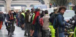 #PROTEGGIMI: oggi in via Solferino e domani in corso Buenos Aires, flash mob per difendere la ciclabilità di Milano.