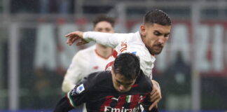 Milan che beffa, la Roma rimonta e pareggia nel finale.
