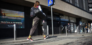 Movida, 18enne accoltellato in zona corso Como.