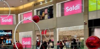 Saldi, migliorano le vendite nei centri commerciali.
