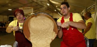 In migliaia accorrono al primo weekend della Sagra della Polenta a San Donato Milanese. C’è grande attesa per il prossimo fine settimana.