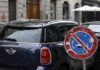 #Quinoncisto, campagna di adesivi contro sosta selvaggia.