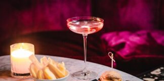 Sex and the City e Cosmopolitan: secondo appuntamento Cinema e Cocktail a Flores Cocteles martedì 28.