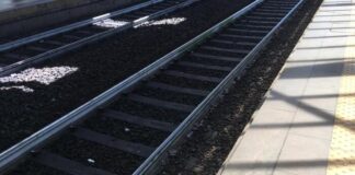 Donna investita ed uccisa da treno a Melegnano, probabile suicidio.
