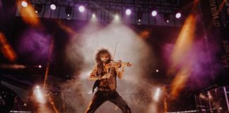 Due violini tra classica e rock in concerto per VIDAS lunedì 28 al Teatro Dal Verme.