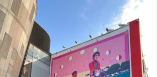 Lucio 80, inaugurato alla Sony Music il murale dedicato agli 80 anni di Lucio Dalla e Lucio Battisti.