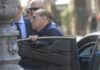 Berlusconi di nuovo ricoverato al San Raffaele, è in terapia intensiva.