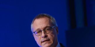 Lavoro, Bonomi (Confindustria): “Mancano 400.000 profili nelle imprese”, no detassazione per chi assume ma taglio cuneo fiscale.