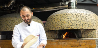 Il pizzaiolo Ciro Di Maio insegna a fare la pizza ai detenuti del carcere di Brescia: li aiuto a trovare lavoro.