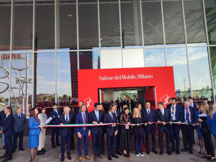 DESIGN WEEK, A RHO FIERA TAGLIO NASTRO SALONE MOBILE CON MELONI (FOTO 1)